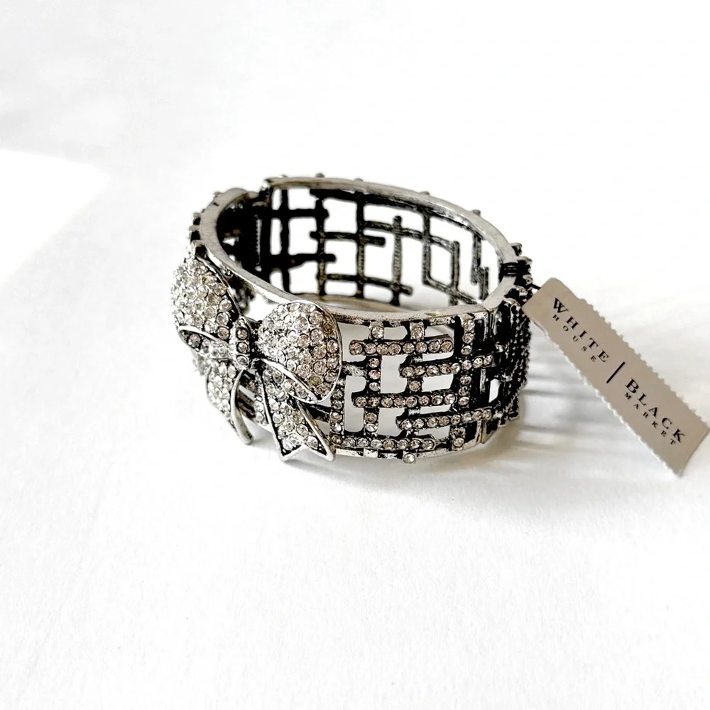 WHITE HOUSE BLACK MARKET | NWT | Rhinestone Bow Silver Statement Cuff | 🎀 - Picture 5 of 5